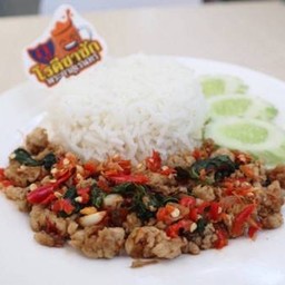 ข้าวกะเพราเนื้อ