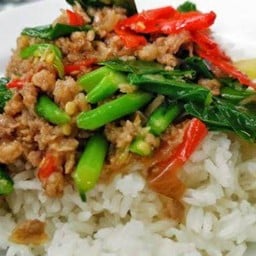 ข้าวหน้าผัดคะน้่่่าหมูสับ