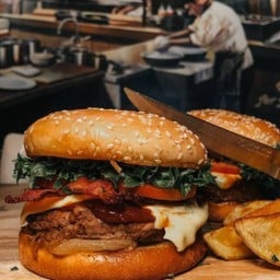 Daddy''s Burger