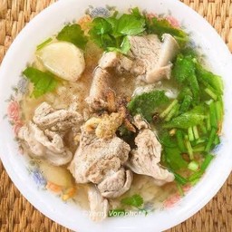 ข้าวต้มรวมมิตรหมู