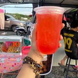 สตรอว์เบอร์รี่โซดา