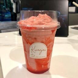 สตรอเบอร์รี่นมสดปั่น