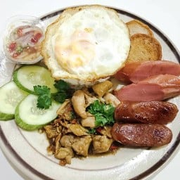 กาแฟ&ทานเล่น  By Julie