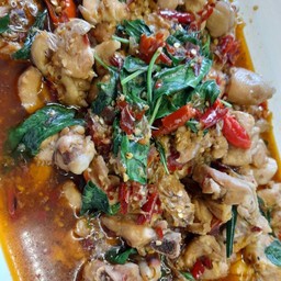 ไก่ผัดพริกสมุนไพร
