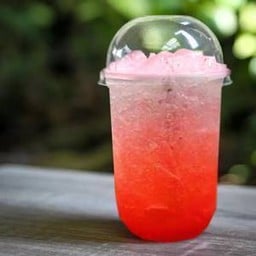 สตรอเบอรี่โซดา