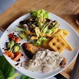 สเต็กครีมเห็ด แซลม่อน