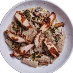 Rigatoni with Chicken and Truffles ริกาโตนี