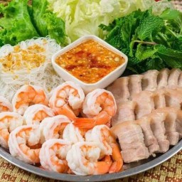 ข้าวเหนียวหมูทอด