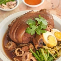 ขาหมูเป็น(กับข้าว)
