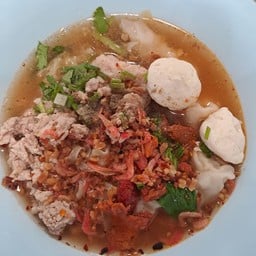 ก๋วยเตี๋ยวตะแคงชาม