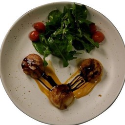 Seared Scallop Salad(สแกลล็อป สลัด)