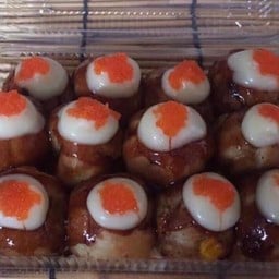 ทาโกะยากิไข่กุ้ง ( เจ้าเก่าจตุจักร)