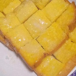 ขนมปังปิ้งเนยน้ำตาล