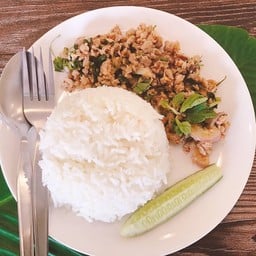 ข้าวราดลาบ