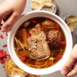 ซุปซี่โครงหมูตุ๋นเก๋ากี้