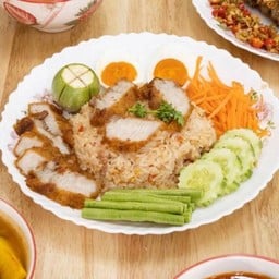 ข้าวคลุกน้ำพริกลงเรือ