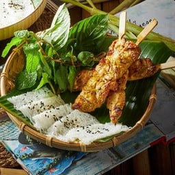 เส้นหมี่ไก่ย่างตะไคร้