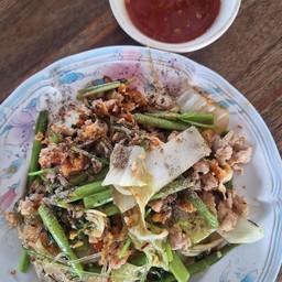 สุกี้แห้งหมู