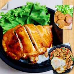 ราชาข้าวไก่อบ หมูย่าง ข้าวกะเพรา