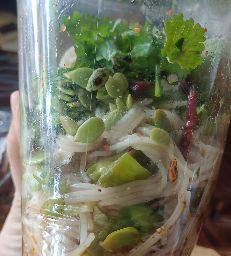 ก้อยข้าวปุ้น(ยำขนมจีนสาวภูไท)