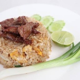 ข้าวผัดเนื้อ