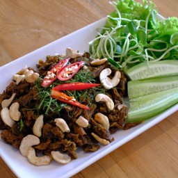 ไตปลาแห้งขาเห็ด (กับข้าว) Stir Fried Fish Kidney Paste