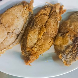 ปลาเค็มทอด(1ชิ้น)