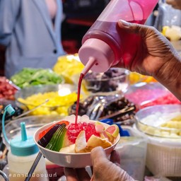 น้ำแดงนม (เลือกเครื่องเอง 4 อย่าง)