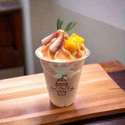 สตรอว์เบอร์รี่ มะม่วง สมูทตี้โยเกิร์ต