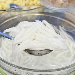 เส้นแป้งเกี้ยมอี๋หนุบหนับ น้ำลำไย