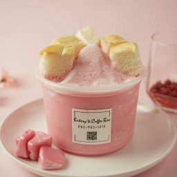 ปังเย็นนมหมี นมชมพู