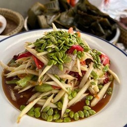 ตำปูปลาร้าโลยเม็ดกะถิน