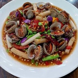 ตำไหลบัวหอยเเครงปูปลาร้า