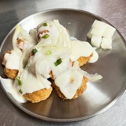 ไก่กรอบซอสครีมหัวหอม