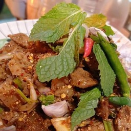 น้ำตกคอหมูย่าง