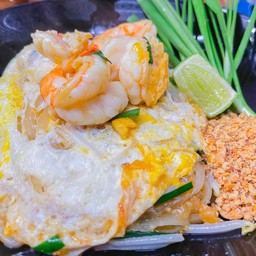 ผัดไทยกุ้งสด (เส้นจันท์)