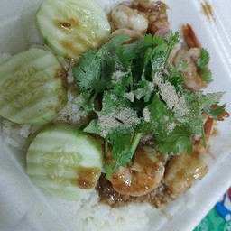 กุ้งกระเทียมราดข้าว