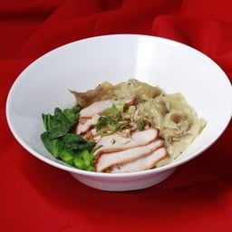 บะหมี่ เกี๊ยว หมูแดง (พิเศษ)