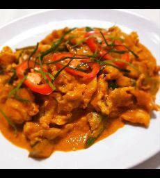 แพนงหมู/ไก่ กับข้าว