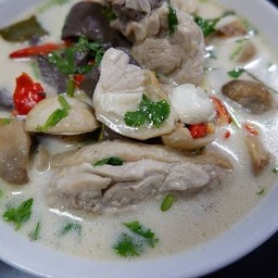 ต้มข่าไก่(กับข้าว)