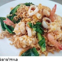 ผัดมาม่าทะเล