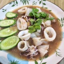 ผัดกระเทียมพริกไทย กับข้าว