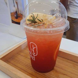 สตอเบอรี่มะนาวโซดา