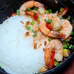 ข้าว กุ้งคั่วพริกเกลือ