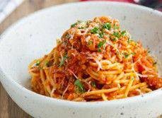 สปาเก๊ตตี้ โบโลเนสหมู