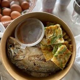 ชุดข้าว+น้ำพริกกะปิ+ปลาทู+ไข่เจียวชะอม