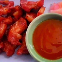 แหนมซี่โครงหมูทอด