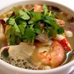 ต้มยำซีฟู๊ดน้ำใส