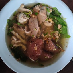 ต้มเลือดหมูธรรมดา หมู ไส้ ตับ กระเพาะ หัวใจ เซี่ยงจี๊