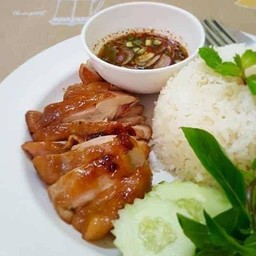 ข้าว ไก่ย่าง + น้ำจิ้มแจ่ว